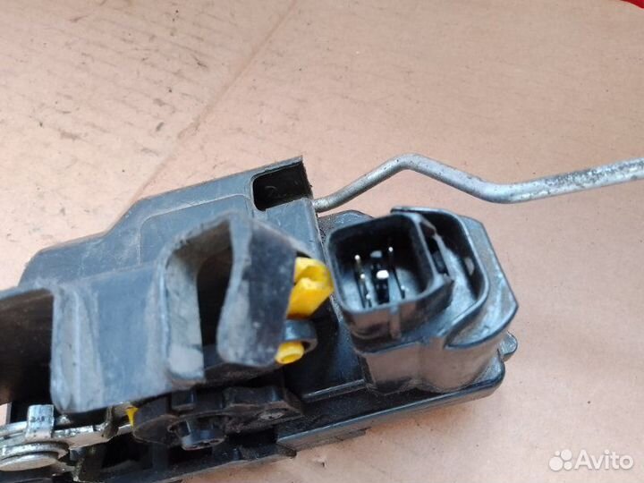 Замок двери задний правый Hyundai Getz