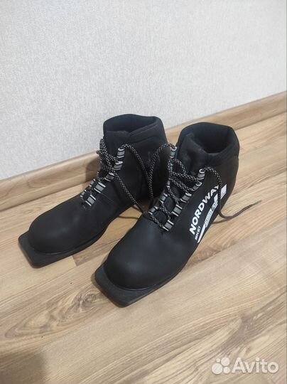 Лыжные ботинки 45 размер