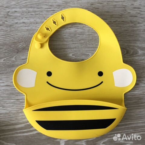 Нагрудник новый для кормления Skip Hop