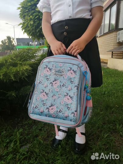 Рюкзак для первоклассника новый ортопедический