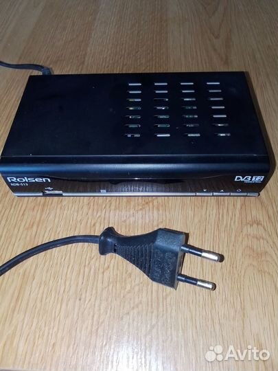 Приставка rolsen dvb-t2 rdb-513