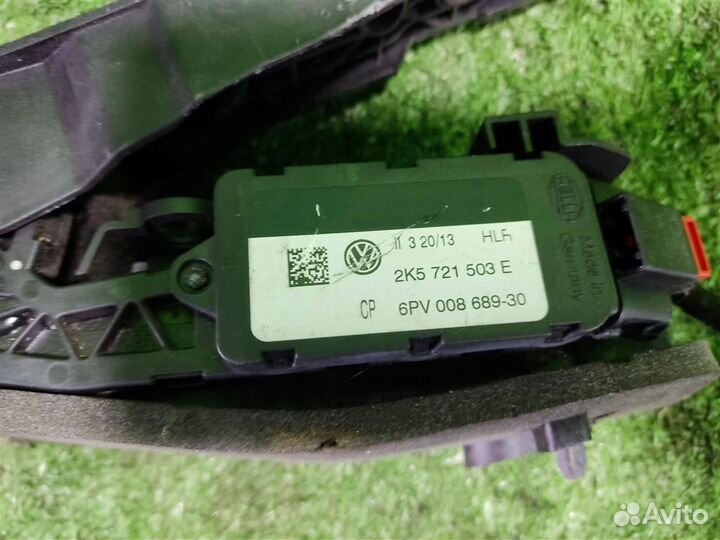 Педаль газа электронная volkswagen Caddy 3 2013