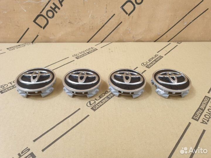 Комплект колпачков колесного диска Toyota Alphard