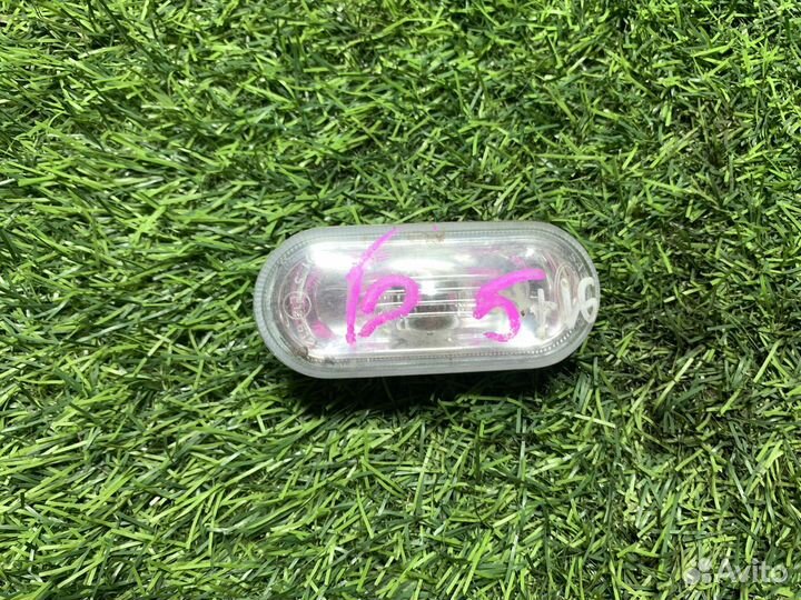 Повторитель в крыло Volkswagen Passat B5