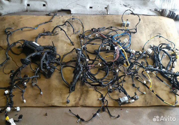 Проводка двигателя, торпедо, салона Kia Rio 3