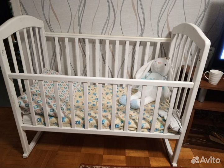Детская кроватка