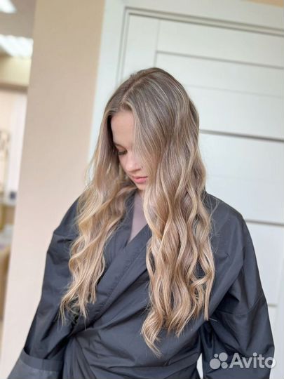 Модель на наращивание волос