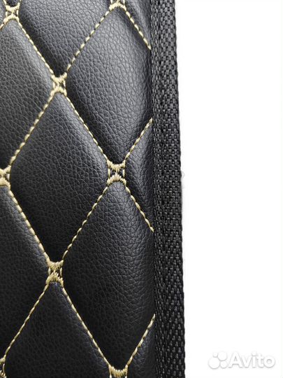 Бокс автомобильный черный (золотой ромб)