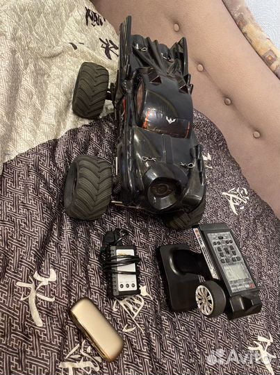 Электромашинка на пульте 1/10