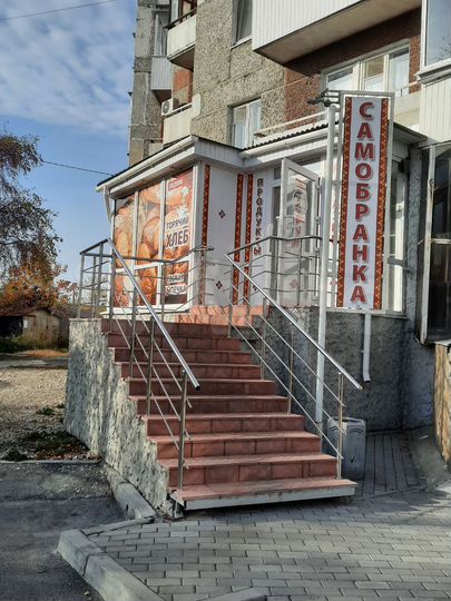 Сдаётся в аренду. Торговая площадь, 65 м²