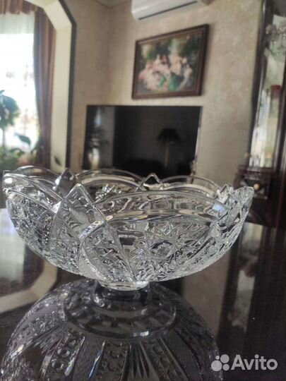 Хрустальная ваза