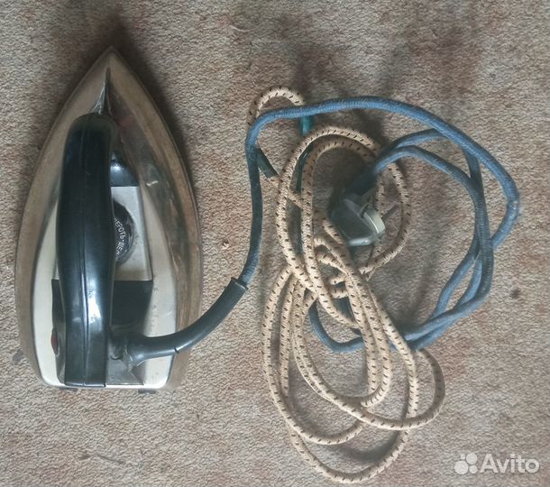 Продаются электрические утюги СССР