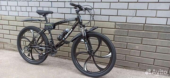 Велосипед на литых дисках Bmw