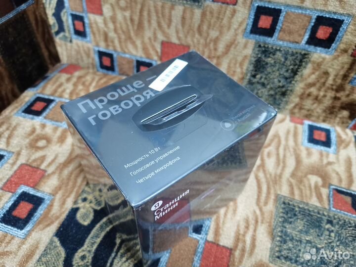 Умная колонка яндекс Станция Мини с часами