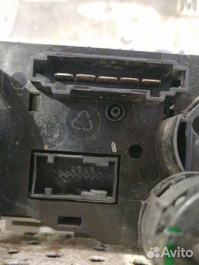 Блок управления печкой Mitsubishi Colt 6 1.3