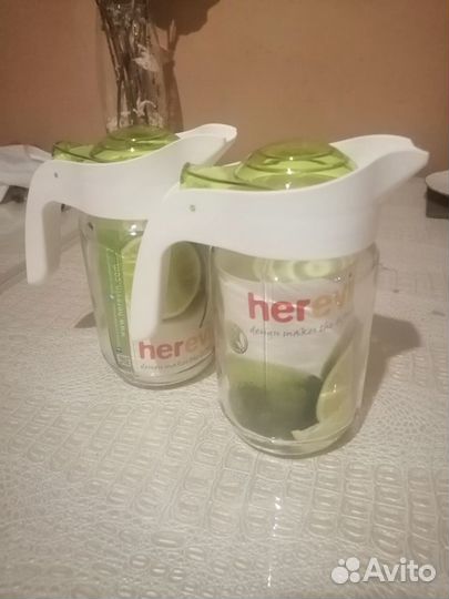 Кувшин стеклянный