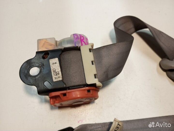 Ремень безопасности задний правый Mazda Premacy