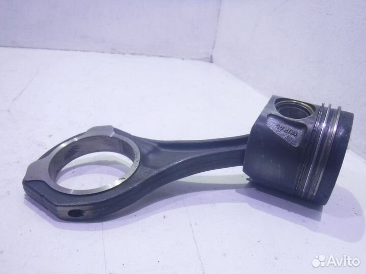 Поршень с шатуном Мерседес