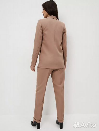 Брючный костюм женский 46