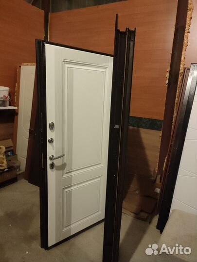 Дверь входная металлическая с терморазрывом 96х205