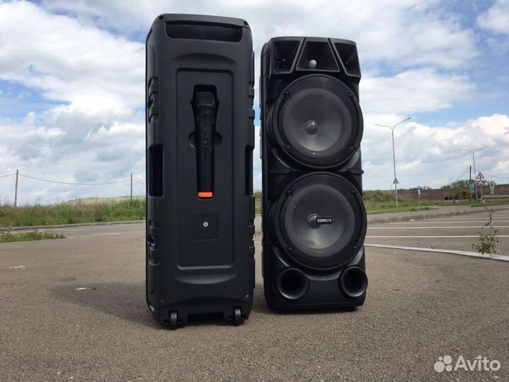 Портативная колонка с микрофоном