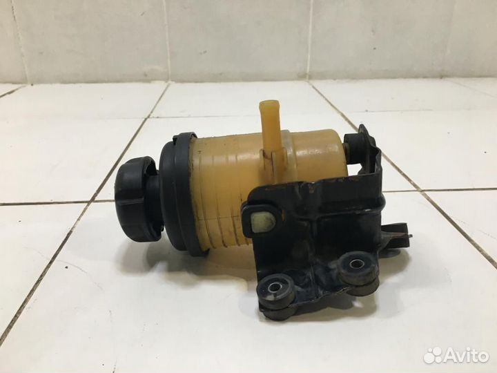 Бачок гидроусилителя Hyundai Santa Fe II (2005—201