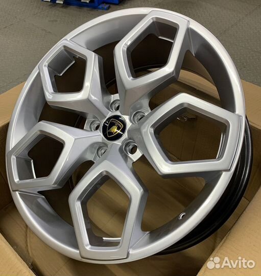 Диски на Toyota Camry Тойота Камри R19