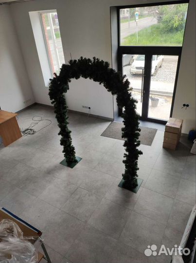 Хвойная арка