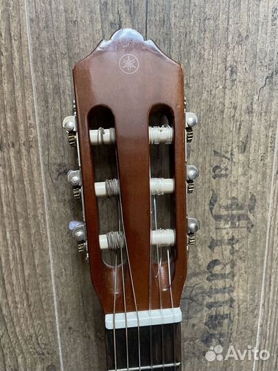 Гитара Yamaha cs40 в хорошем состоянии