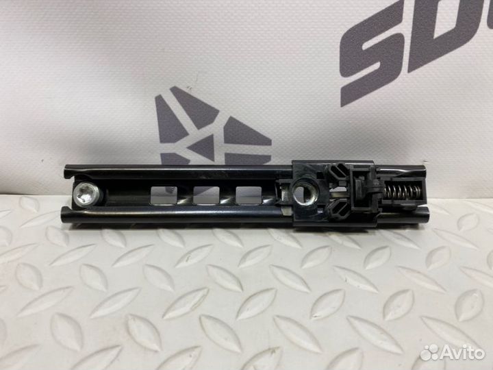 Механизм регулировки ремня безопасности Mercedes