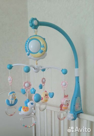 Мобиль музыкальный на кроватку с проектором