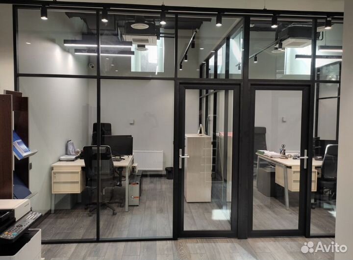 Стеклянные офисные перегородки