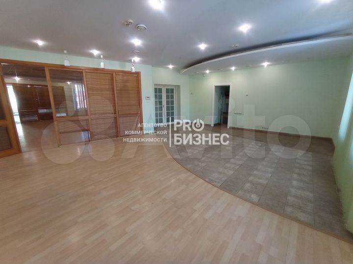 Офис, 822 м²