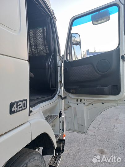 Volvo FH12 с полуприцепом, 1995