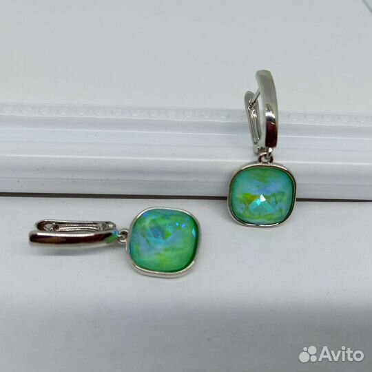 Серьги с кристаллами