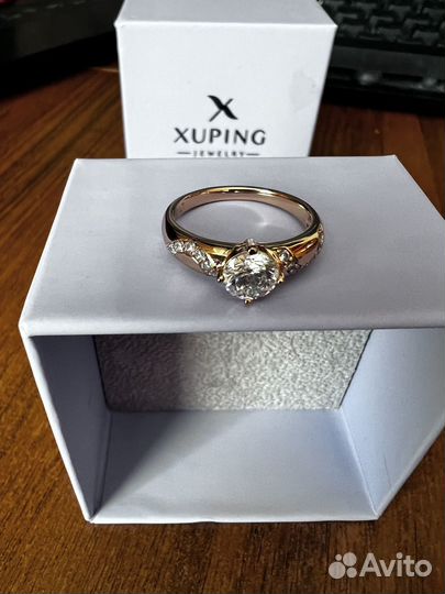 Кольцо женское