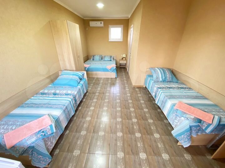 Комната 18 м² в 1-к., 1/2 эт.