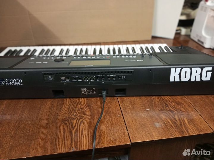 Аранжировочная станция korg PA600