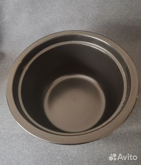 Кастрюля с крышкой керамическая 3л, новая