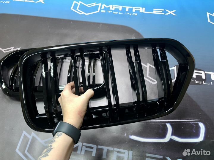 Решетка радиатора BMW F39 М стиль, глянец