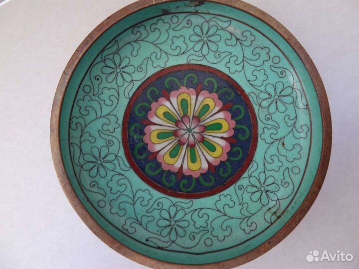 Вазочка клуазоне, Китай, диам 12 см, с дефектом