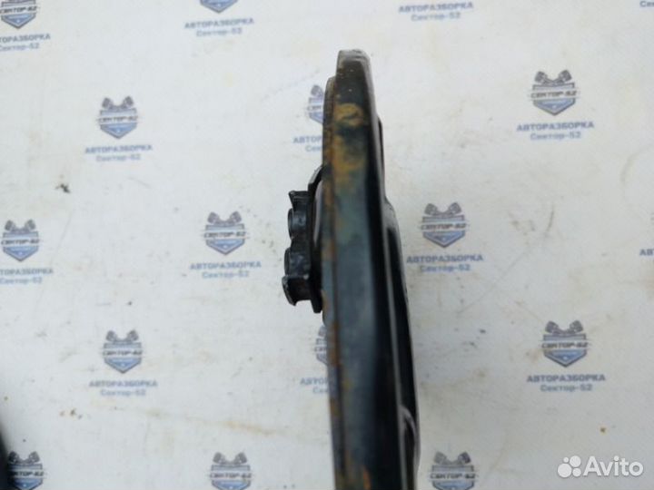 Пыльник тормозного диска задний правый Nissan Juke