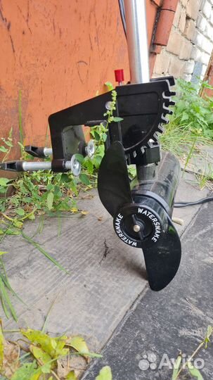 Лодочный электро мотор