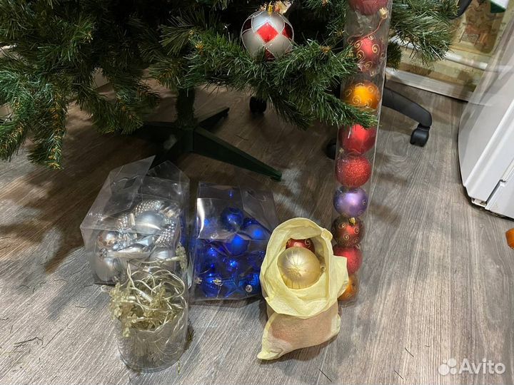 Ель искуственная 150 (170) + игрушки и гирлянда