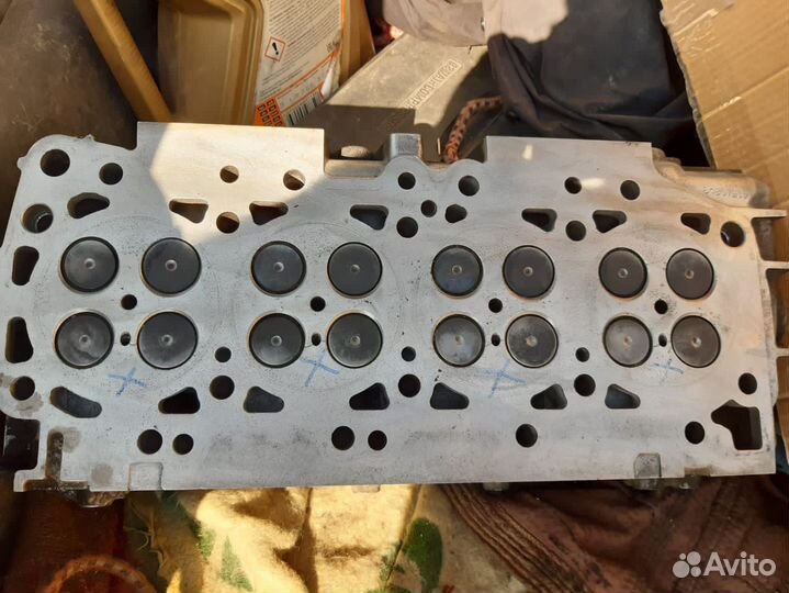 Головка Nissan пайфандер2.5,орегинал японский