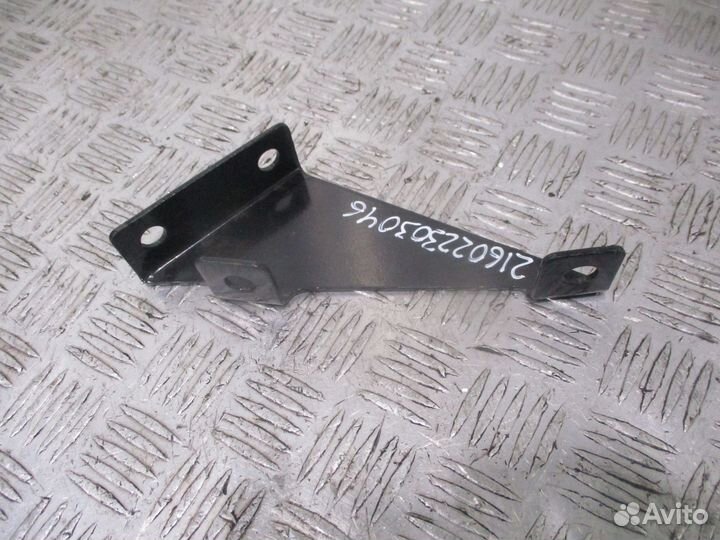 Кронштейн солнцезащитного козырька DAF 1660382