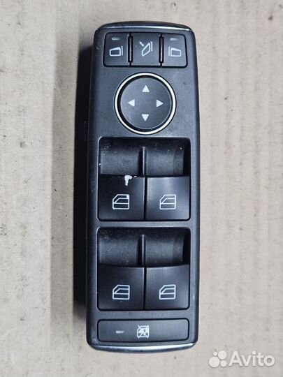 Блок кнопок стеклоподъемника на Mercedes GL 166