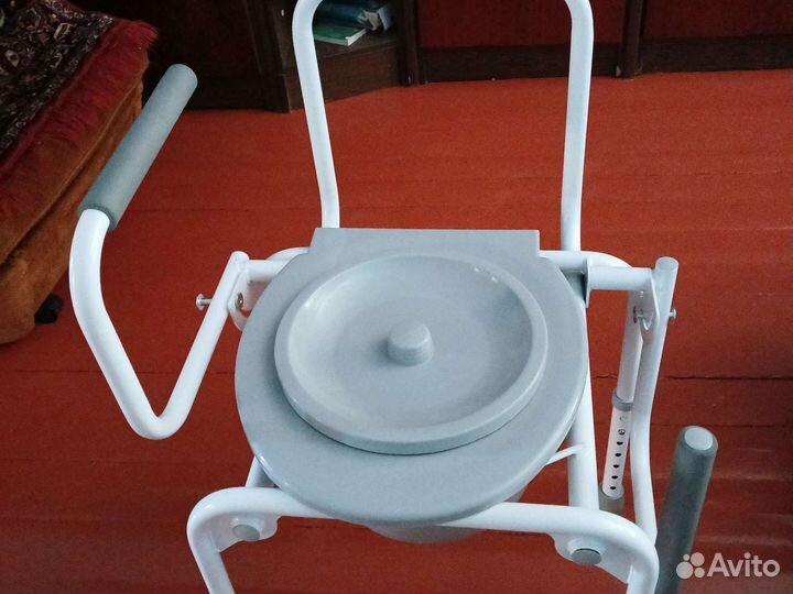 Санитарный стул туалет