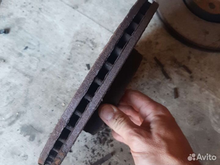 Диски тормозные передние пассат б5