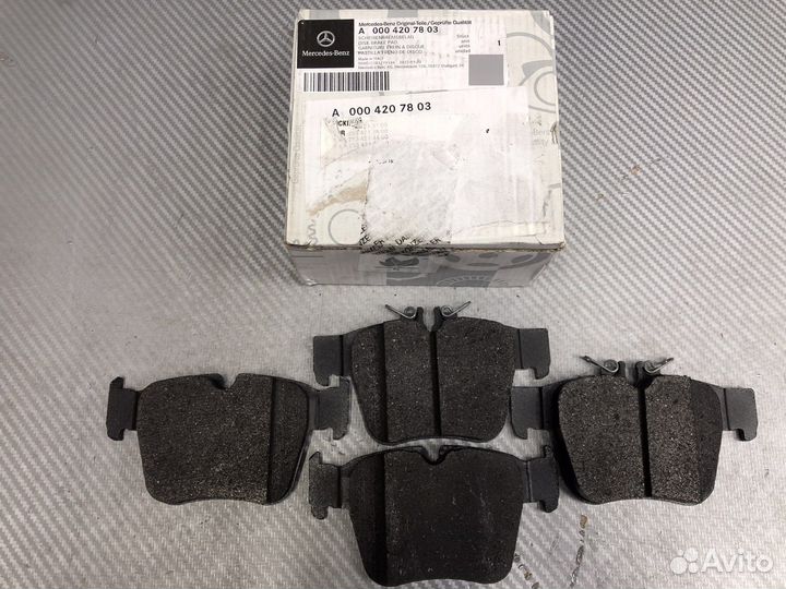Тормозные колодки Mercedes Benz A0004207803